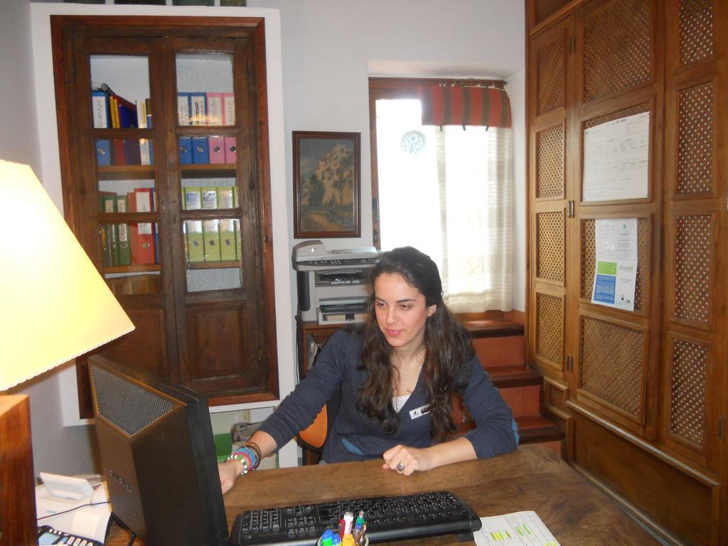 Hotel Santa Isabel La Real Granada Bagian luar foto